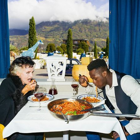 Schlosshof Charme Resort - Hotel & Camping Lana Luaran gambar